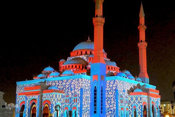 مسجد نور رنگارنگ امارات متحده عربی
