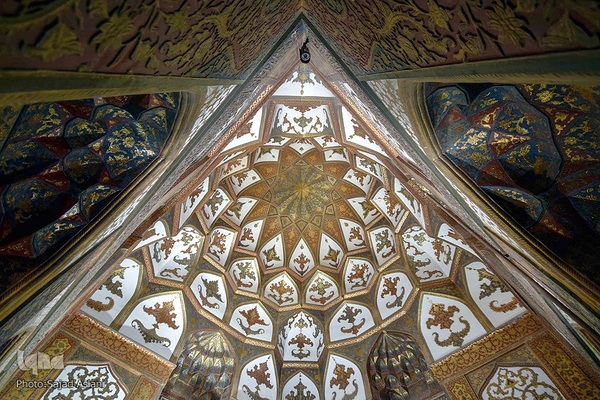 ⁨بقعه امامزاده اسماعیل اصفهان⁩