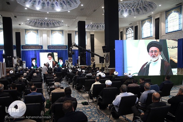 اولین همایش ملی موکب داران حسینی «قدم‌های آسمانی» در بقعه شیخ صدوق شهر ری