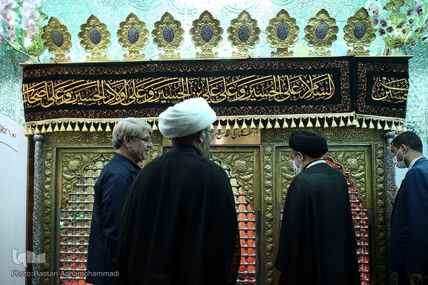 اولین همایش ملی موکب داران حسینی «قدم‌های آسمانی» در بقعه شیخ صدوق شهر ری