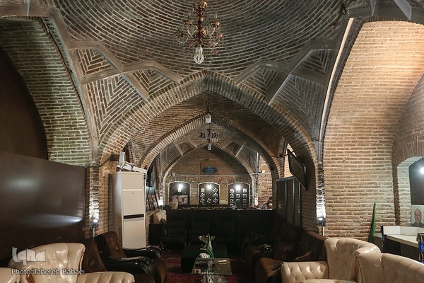 افراشته فیروزه‌ای؛ مسجد آقامحمود
