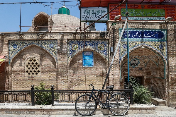 افراشته فیروزه‌ای؛ مسجد آقامحمود
