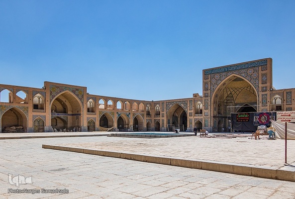 افراشته فیروزه‌ای؛ مسجد حکیم یا مسجد جورجیر