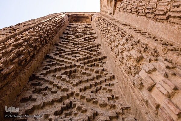 افراشته فیروزه‌ای؛ مسجد حکیم یا مسجد جورجیر