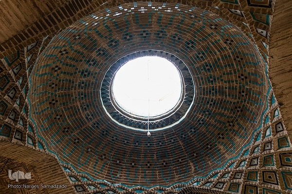 افراشته فیروزه‌ای؛ مسجد حکیم یا مسجد جورجیر