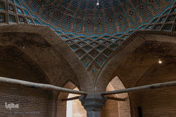 افراشته فیروزه‌ای؛ مسجد حکیم یا مسجد جورجیر