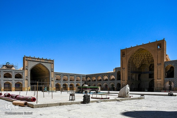 افراشته فیروزه‌ای؛ مسجد جامع اصفهان