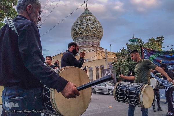 
پیاده روی روز شهادت حضرت علی بن حمزه(ع) در شیراز‎‎
