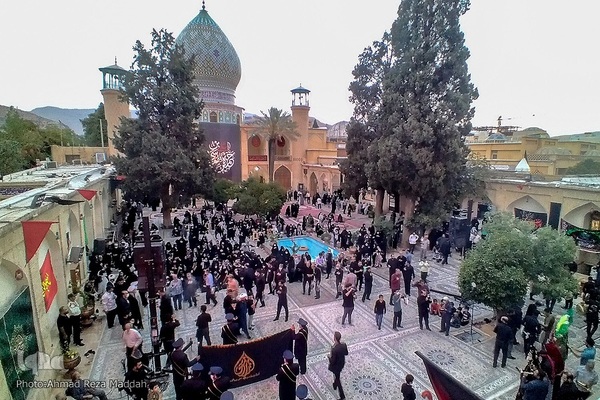 
پیاده روی روز شهادت حضرت علی بن حمزه(ع) در شیراز‎‎
