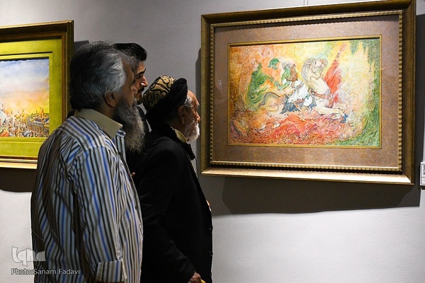 آیین گشایش نمایشگاه سرخ‌نگار در اصفهان‎‎