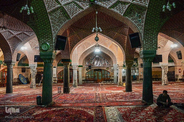 افراشته فیرزوزه‌ای؛ مسجد صاحب الامر تبریز