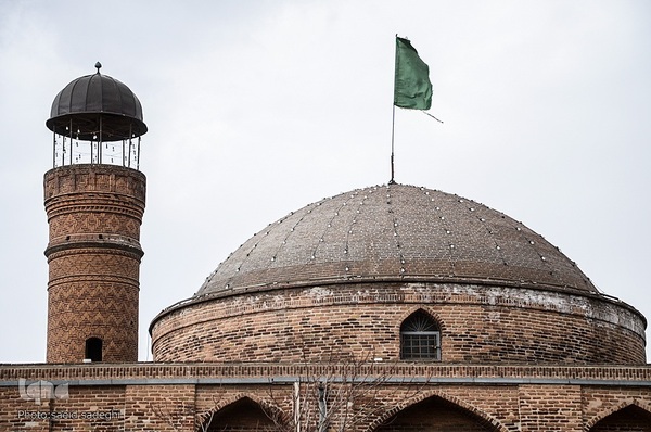 افراشته فیرزوزه‌ای؛ مسجد صاحب الامر تبریز