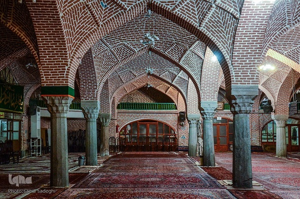 افراشته فیرزوزه‌ای؛ مسجد صاحب الامر تبریز