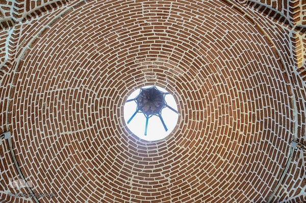 افراشته فیرزوزه‌ای؛ مسجد صاحب الامر تبریز