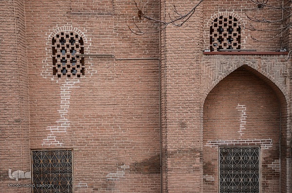 افراشته فیرزوزه‌ای؛ مسجد صاحب الامر تبریز