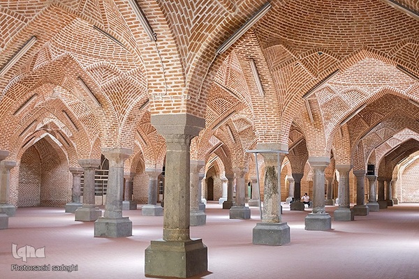 افراشته فیروزه‌ای؛ مسجد جامع شهر تبریز