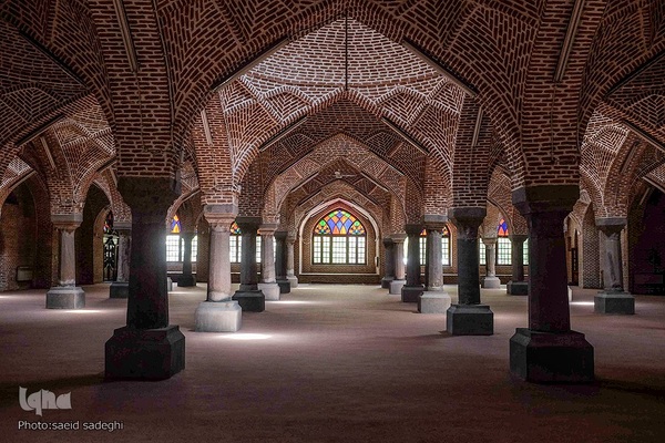 افراشته فیروزه‌ای؛ مسجد جامع شهر تبریز