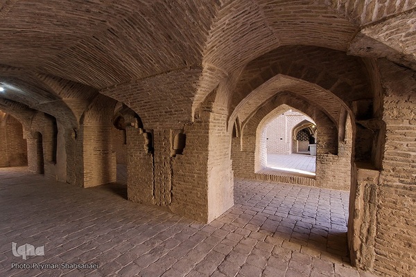 مسجد جامع شهرستان اردستان