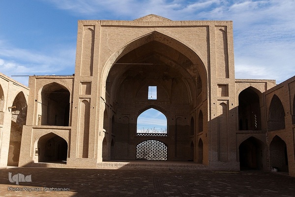 مسجد جامع شهرستان اردستان