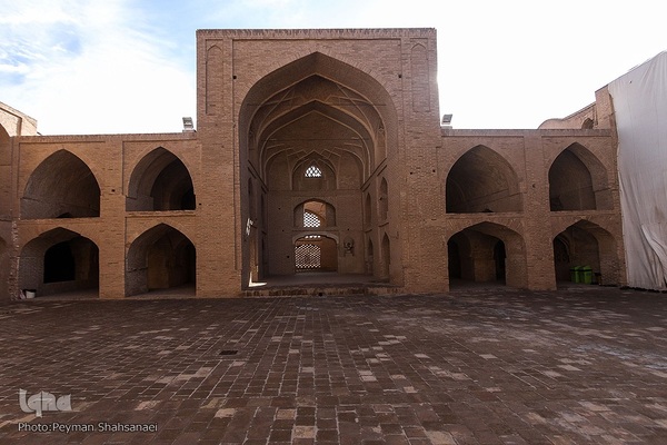 مسجد جامع شهرستان اردستان