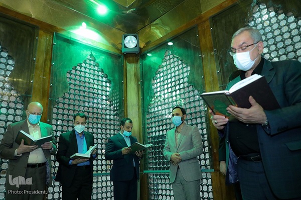 تجدید میثاق رییس جمهور و هیات دولت با آرمانهای امام راحل