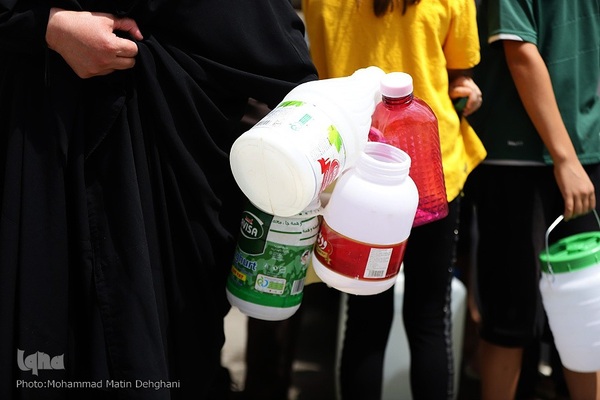 صف آب آشامیدنی در شهرستان همدان