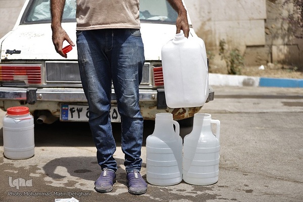 صف آب آشامیدنی در شهرستان همدان