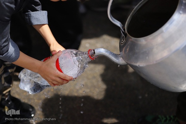 صف آب آشامیدنی در شهرستان همدان