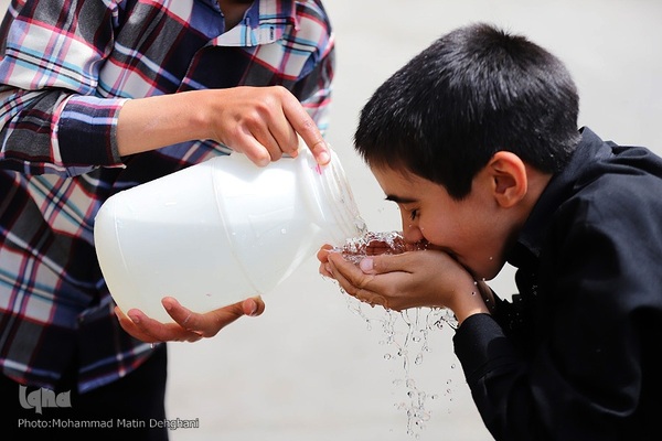 صف آب آشامیدنی در شهرستان همدان