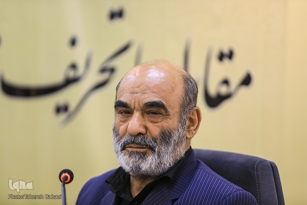 نشست هم‌اندیشی ناشران و نویسندگان انقلاب