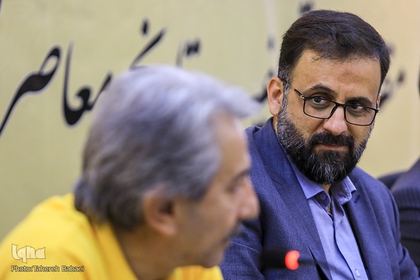 نشست هم‌اندیشی ناشران و نویسندگان انقلاب