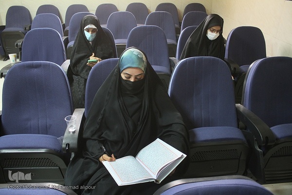 آزمون شفاهی اعطای مدرک به حافظان قرآن خوزستانی