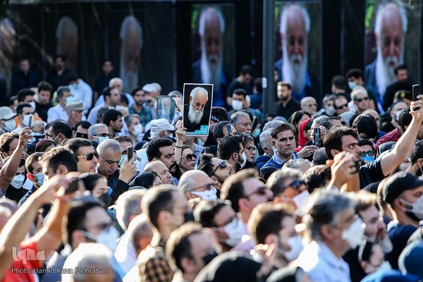 تشییع پیکر سایه زیر آسمان تهران