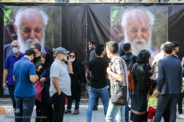 تشییع پیکر سایه زیر آسمان تهران