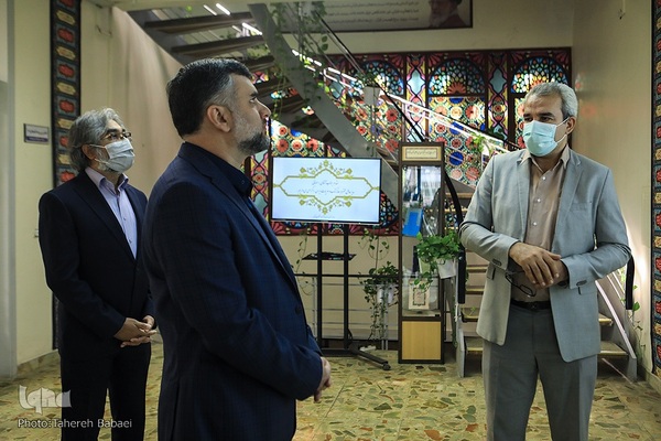 بازدید علی رمضانی مدیرعامل موسسه خانه کتاب از ایکنا