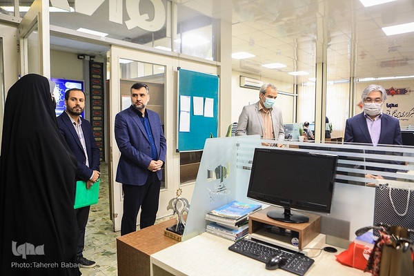 بازدید علی رمضانی مدیرعامل موسسه خانه کتاب از ایکنا