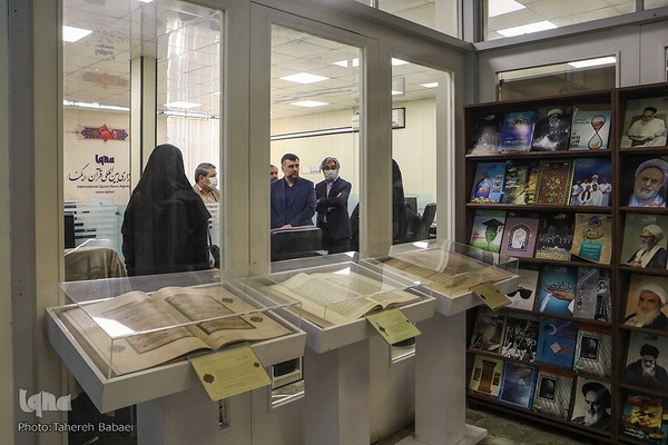 بازدید علی رمضانی مدیرعامل موسسه خانه کتاب از ایکنا