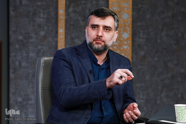 بازدید علی رمضانی مدیرعامل موسسه خانه کتاب از ایکنا