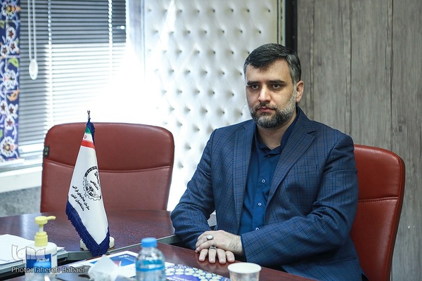 بازدید علی رمضانی مدیرعامل موسسه خانه کتاب از ایکنا