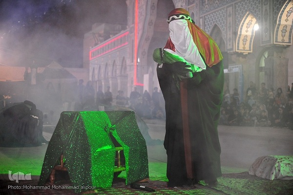 تعزیه حسینی در حرم علی بن‌ مهزیار