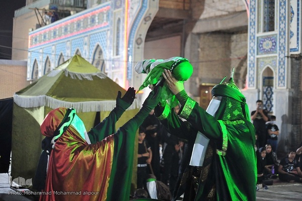 تعزیه حسینی در حرم علی بن‌ مهزیار