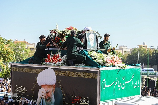 تشییع پیکر آیت الله ناصری در اصفهان