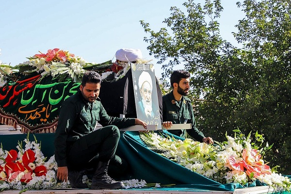 تشییع پیکر آیت الله ناصری در اصفهان