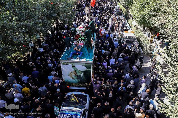 تشییع پیکر آیت الله ناصری در اصفهان