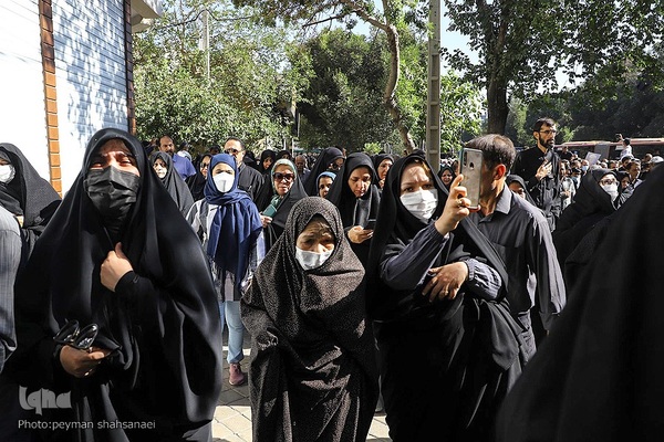 تشییع پیکر آیت الله ناصری در اصفهان