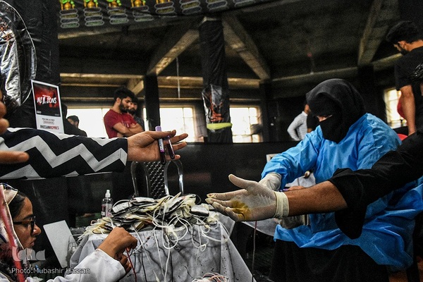 کمپین نذر خون در کشمیر به یاد اباعبدالله