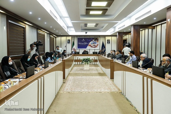 نشست هم‌اندیشی فعالان کودک و خانواده در فضای مجازی