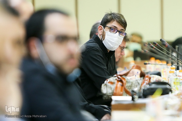 نشست هم‌اندیشی فعالان کودک و خانواده در فضای مجازی