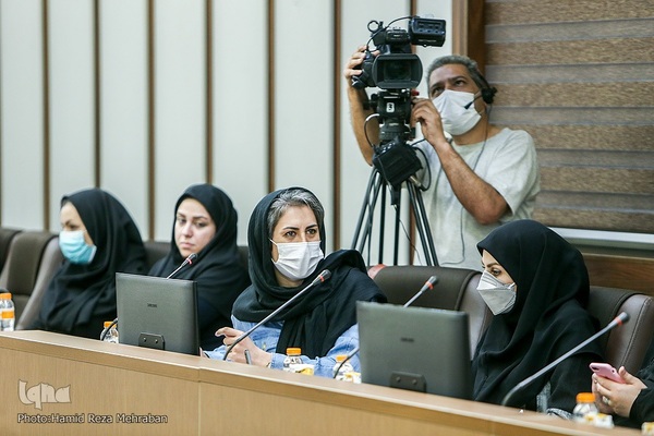 نشست هم‌اندیشی فعالان کودک و خانواده در فضای مجازی