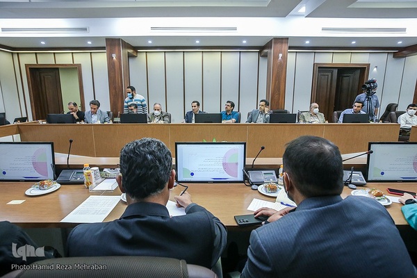 نشست هم‌اندیشی فعالان کودک و خانواده در فضای مجازی